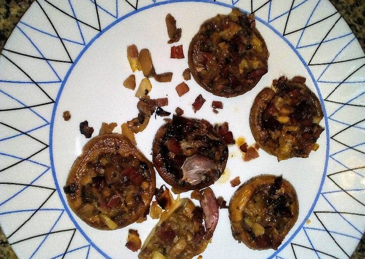 Champiñones rellenos de jamón al horno