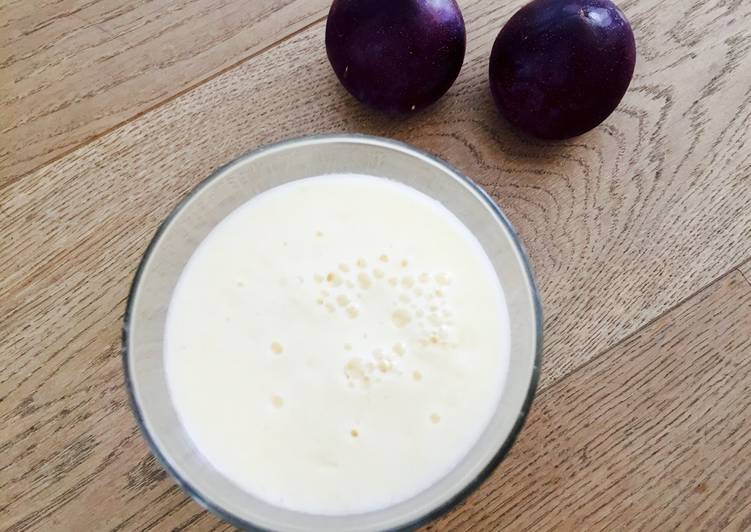 Smoothie de ciruelas y pera fresquito para combatir el calor 🏖☀️