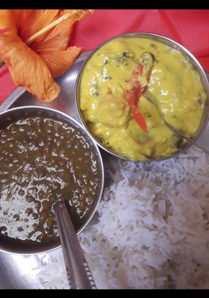 A picture of Kadhi Chawal.