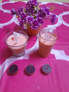A picture of Yogurt and strawberry smoothie.