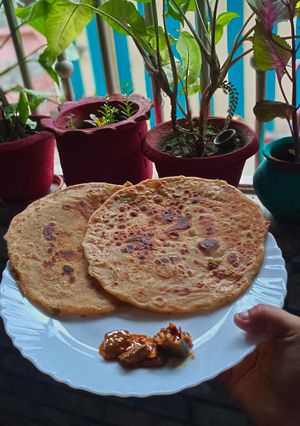 आलू के पराठे रेसिपी मुख्य फोटो