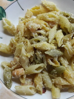 Una foto de Macarrones en salsa de cebolla