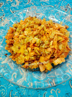 عکسی از دستور ماکارونی با مرغ و عدس