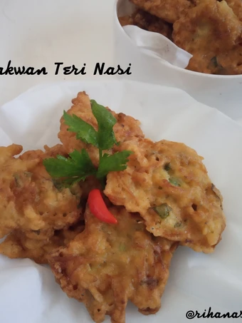 Langkah Gampang Membikin Resep Bakwan Teri Nasi yang Bisa Manjain Lidah Anti Ribet, Uenak Banget