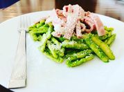 Una foto di pesto rucola