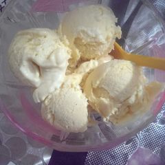 A picture of Mango Ice Cream.