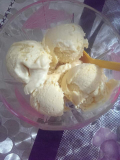 A picture of Mango Ice Cream.