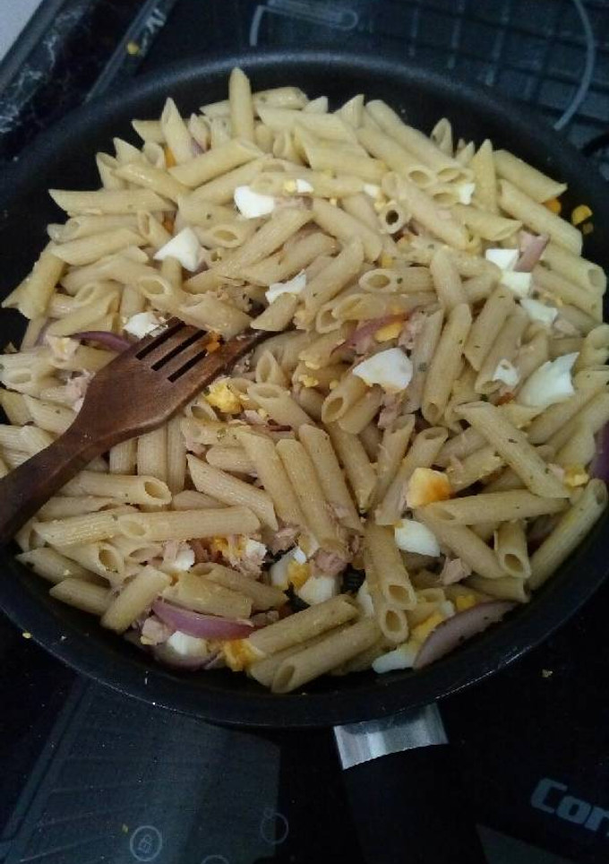 Una foto de Macarrones integrales con parmesano y guacamole
