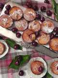Muffin con le ciliege nell'impasto #dimmicosacucini