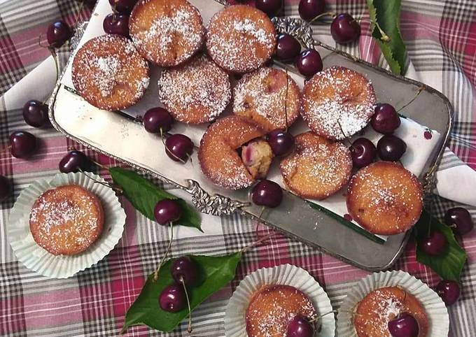 Muffin con le ciliege nell'impasto #dimmicosacucini