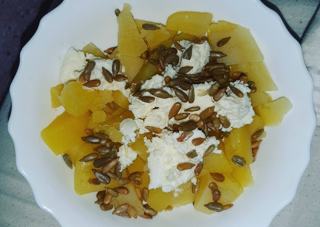 Cooked Potatoes with Sheep's Cottage cheese