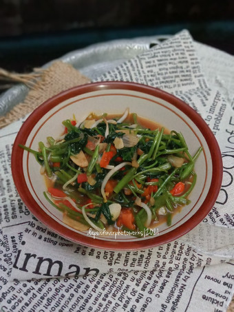 Resep Tumis Kangkung Toge Pedas yang Enak Banget