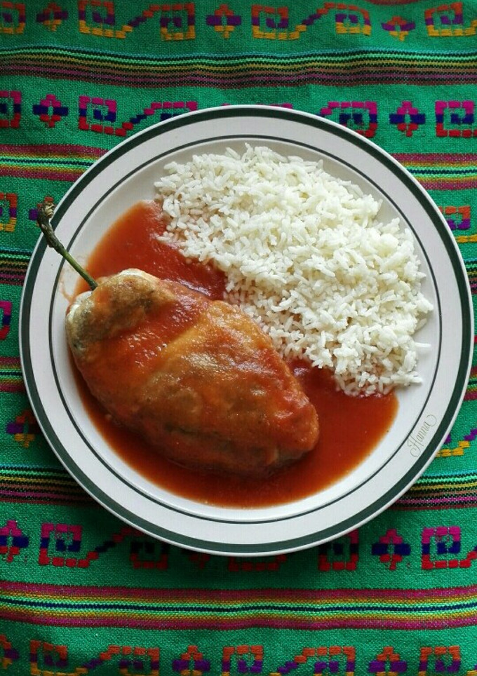 Una foto de Chiles Rellenos