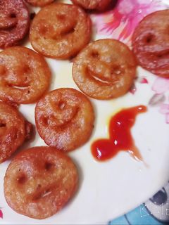 পটেটো স্মাইলি (potato smiley recipe in Bengali) রেসিপির প্রধান ছবি