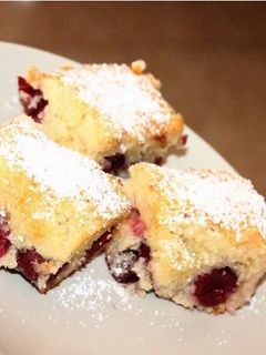 Gyors joghurtos, gyülölcsös süti recept fotója