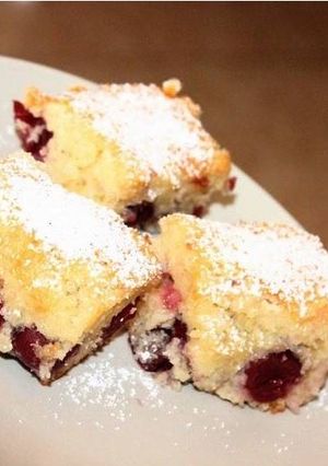 Gyors joghurtos, gyülölcsös süti recept fotója