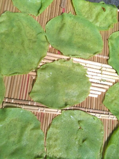 A picture of Hari mung ki dal aur palak papad.