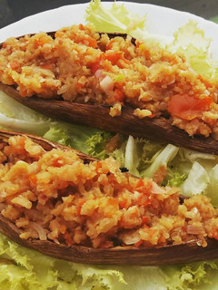 Una foto de Berenjenas rellenas veganas/vegetarianas