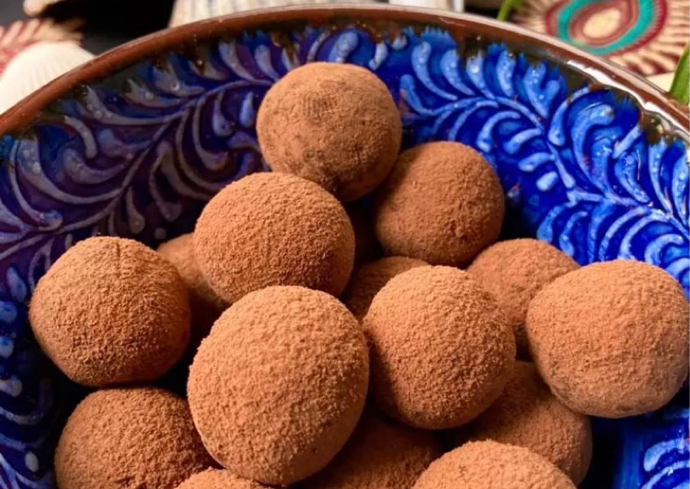 Bola Alpukat Cokelat