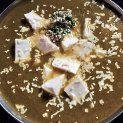 A picture of Palak paneer.