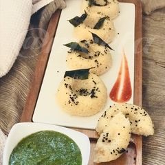 A picture of Broken Wheat Dhokla.