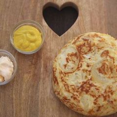 A picture of Spanish potato omelette.