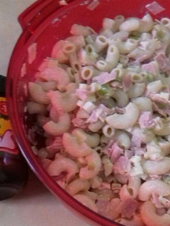 Una foto de Codito a la knorr suiza