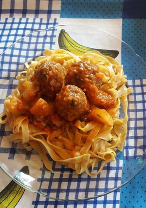 Una foto de Abóndigas con tuco
