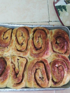 A picture of Cakey cinnamon rolls.
