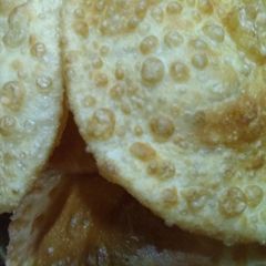 A picture of Dal puri.