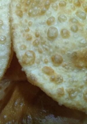 A picture of Dal puri.
