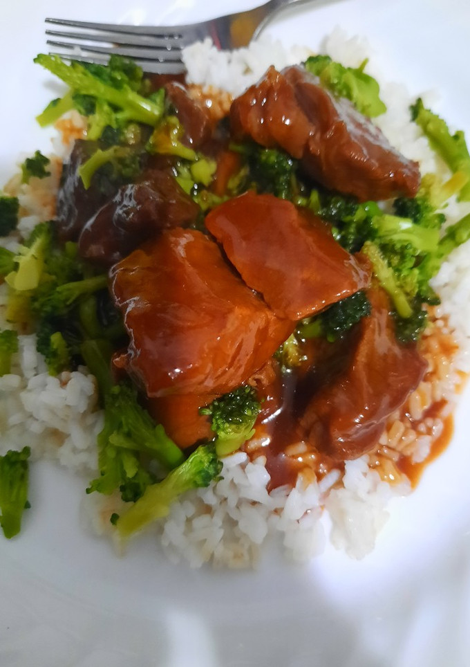 A picture of Crockpot Beef and Broccoli.