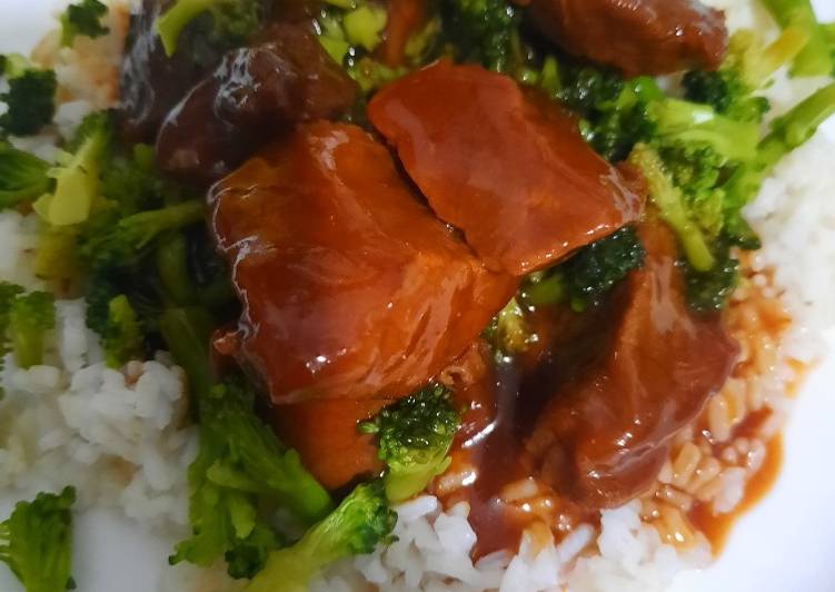 Get Lunch of Crockpot Beef and Broccoli