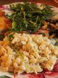 Schintzel, ensaladín y macarones en crema de sí mismos