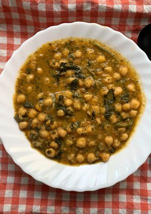 Una foto de Esparragado de garbanzos