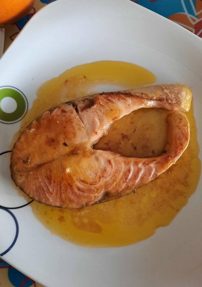 Una foto de Salmón con naranja
