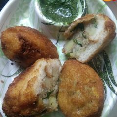 A picture of Bread Roll.