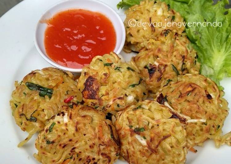 Langkah Mudah untuk Menyiapkan Martabak Mini mielur (mietelur) yang Enak