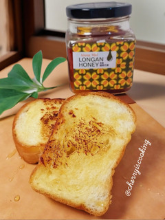 蜂蜜蒜香奶油吐司 的食譜成品照片