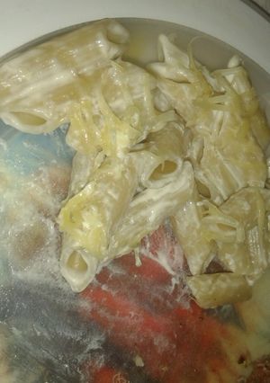 Una foto de Fideos con queso crema