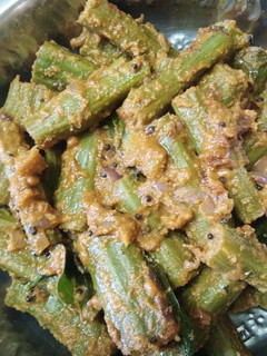 முருங்கை காய் பொரியல் (Murunkaikaai poriyal recipe in tamil) செய்முறை முக்கிய புகைப்படம்
