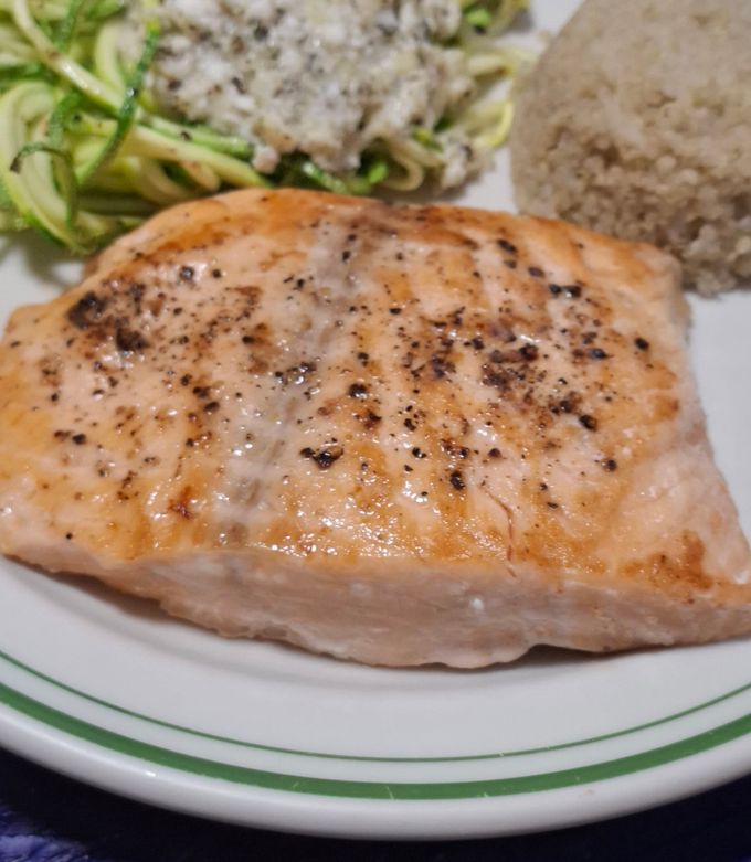 Una foto de Salmón a la plancha
