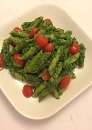 A picture of Spinach pasta.