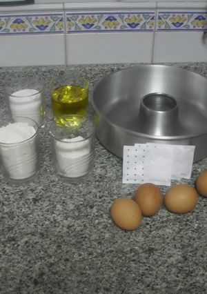 Foto principal de Rosco de bizcocho relleno de manzana