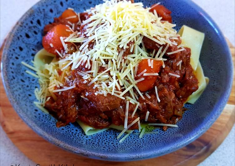 Easiest Way to Prepare Super Quick Homemade Beef Ragu with Pasta