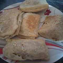 A picture of Paneer masala puff in pan.