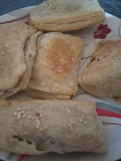 A picture of Paneer masala puff in pan.