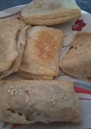 A picture of Paneer masala puff in pan.