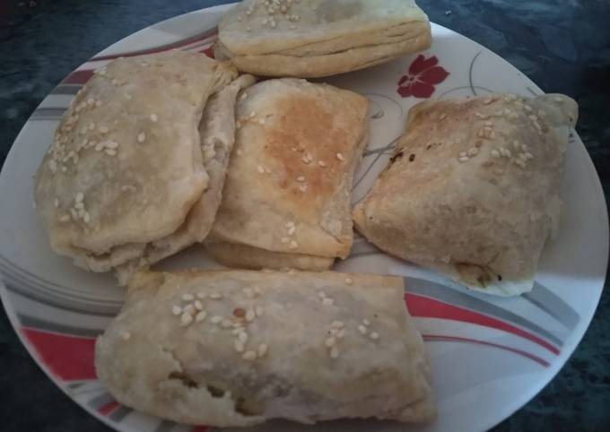 Paneer masala puff in pan