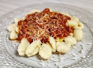 Una foto de Ñoquis de ricota, papa y queso ✨ livianos y fáciles